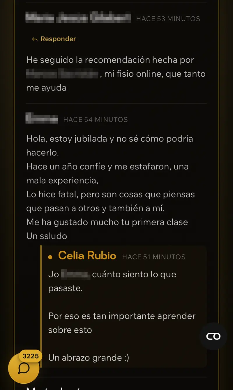 Respuesta de Celia Rubio firmada con su nombre en los comentarios de la clase 1 de la Semana de la Inversión
